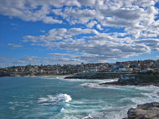 ��O��Tamarama Beach�i�^�}���}�E�r�[�`�j�A����Bronte Beach�i�u�����e�E�r�[�`�j�������܂��B