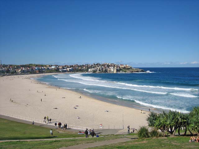 Bondi Beach�i�{���_�C�E�r�[�`�j�̑S��
