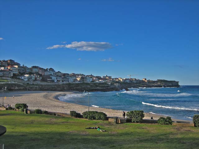 Bronte Beach�i�u�����e�E�r�[�`�j�̓쑤����B�e