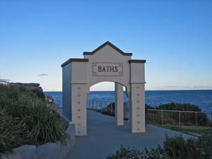 �u�̏�ɂ��郂�j�������g