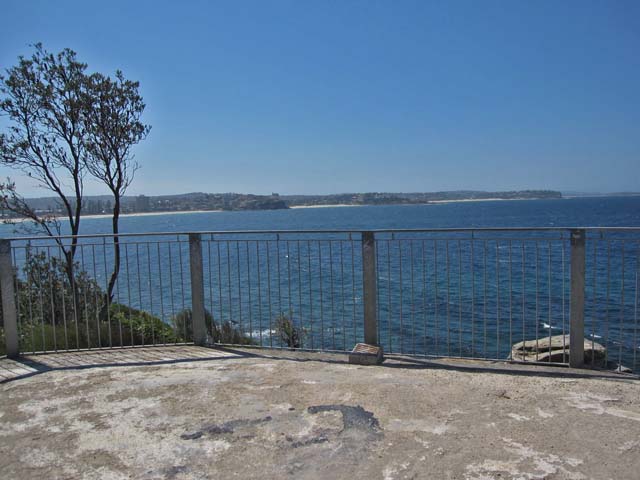 Manly Beach�i�}�����[�E�r�[�`�j�ɂ���V�����̓r���̓W�]��