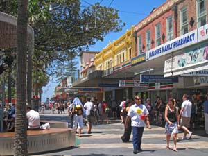 Manly Beach�i�}�����[�E�r�[�`�j�ɗאڂ��������� 1