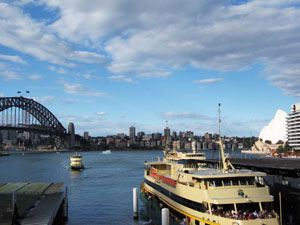 �n�[�o�[�E�u���b�W�ƃI�y���n�E�X�̊Ԃɂ���t�F���[