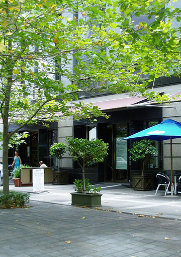 Observatory Tower Medical Centre (�I�u�U�x�g���[�^���[���f�B�J���Z���^�[)�������Ă���r���̓����