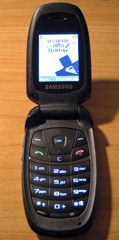 �����g���x�����g���x���iTravel & Trave�A�g���g���j�Ń����^������SAMSUNG�̌g�ѓd�b