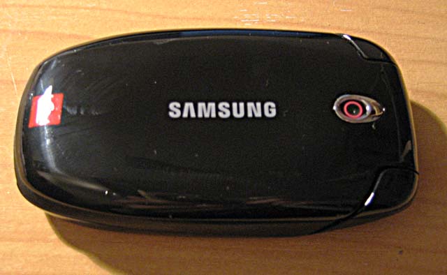 �����g���x�����g���x���iTravel & Trave�A�g���g���j�Ń����^������SAMSUNG�̌g�ѓd�b