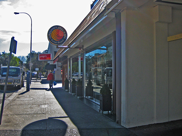 �n���P�[���Y�E�O�������o�[�iHurricanen's Grill & Bar�j-Bondi Beach�i�{���_�C�E�r�[�`�j�X