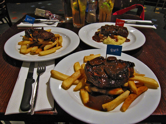 �V���[�N�z�e���iShark Hotel�j-�X�e�[�L�i300g�j�A�����l�[�h�i�X�v���C�g�j