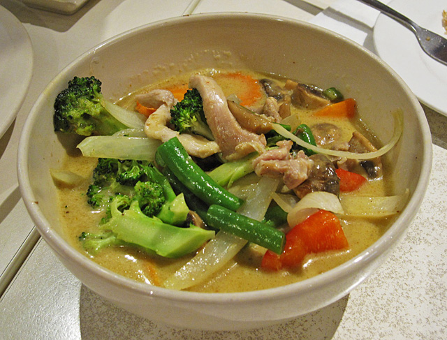 �T�[�v�E�^�C�iSaap Thai�j-�C�G���[�J���[�iYellow Curry�j